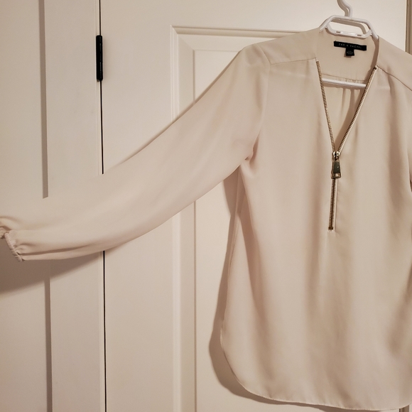 🌟3 for $25-White blouse with zipper - Picture 4 of 7